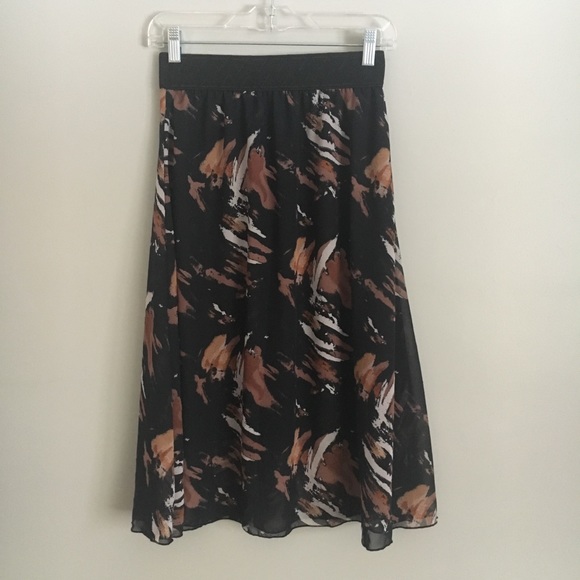 LuLaRoe Dresses & Skirts - LuLaRoe Lola Skirt